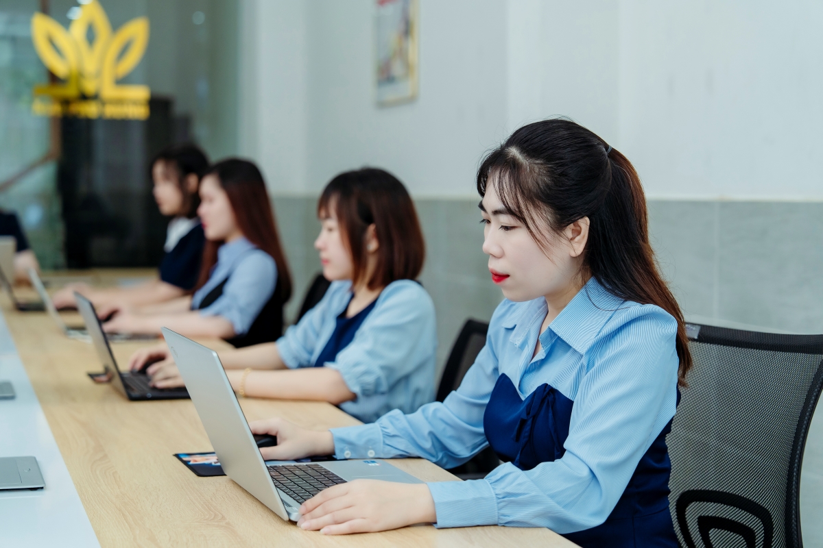 Tuyển Dụng 13 nhân viên văn phòng'